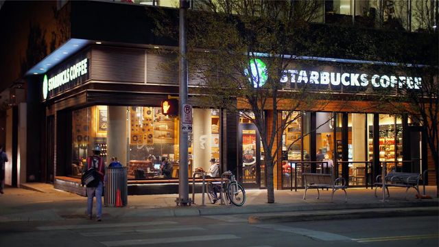 Starbucks to close more than 400 US stores