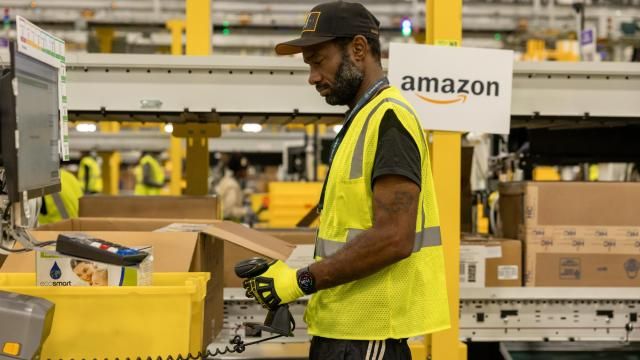 Amazon and local leaders cut the ribbon Tuesday on a a new, 620,000-square-foot warehousing facility expected to employ up to 1,000 people at jobs that start at $17 per hour. (Photo courtesy Amazon)