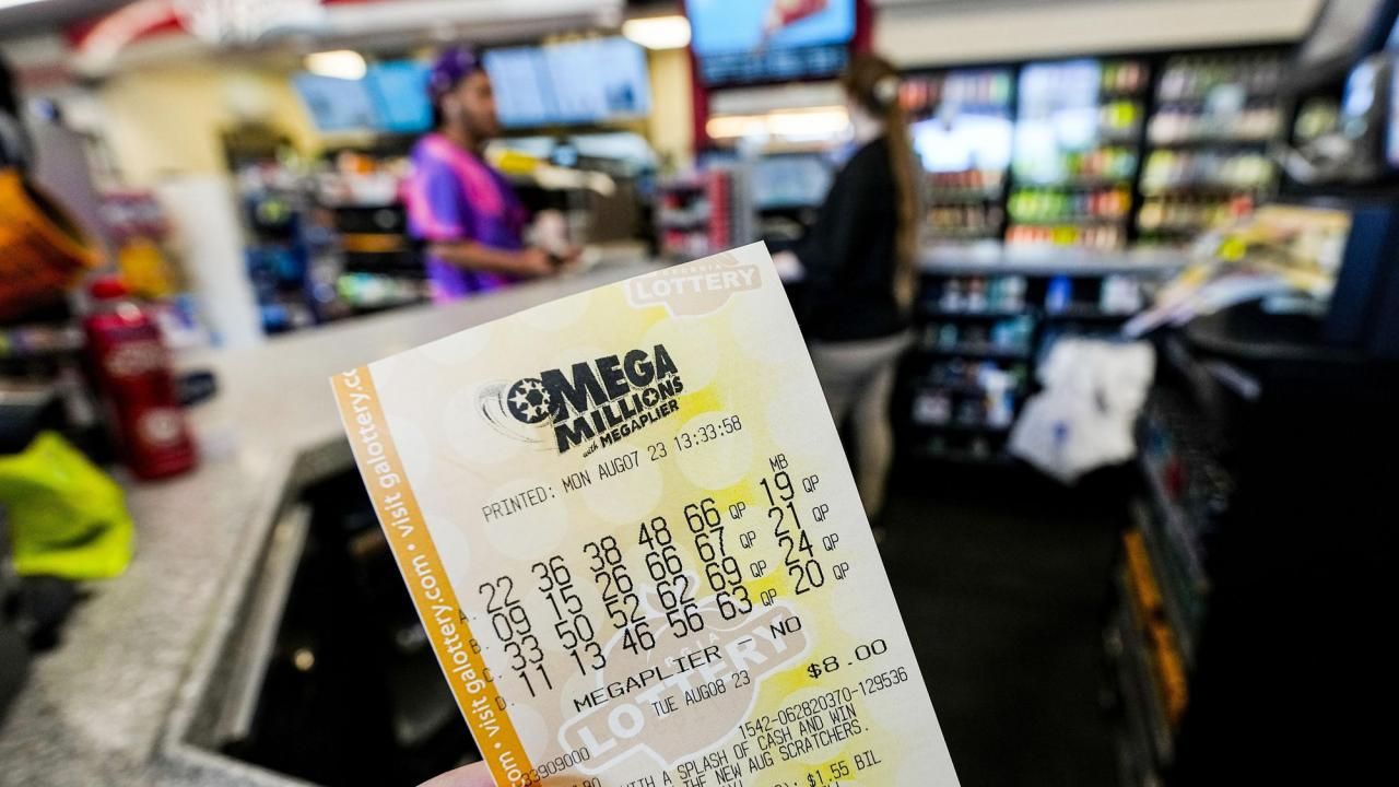 Mega Millions jackpot soars to an estimated 800 million