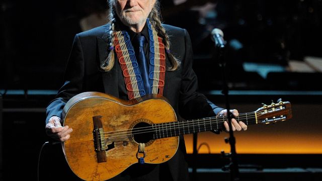 Willie Nelson to celebrate 4/20 with 'Come and Toke It' variety show