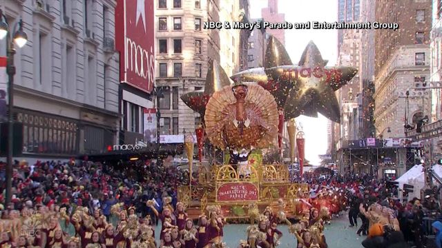 Winds threatened to keep Macy's Thanksgiving Day Parade balloons grounded