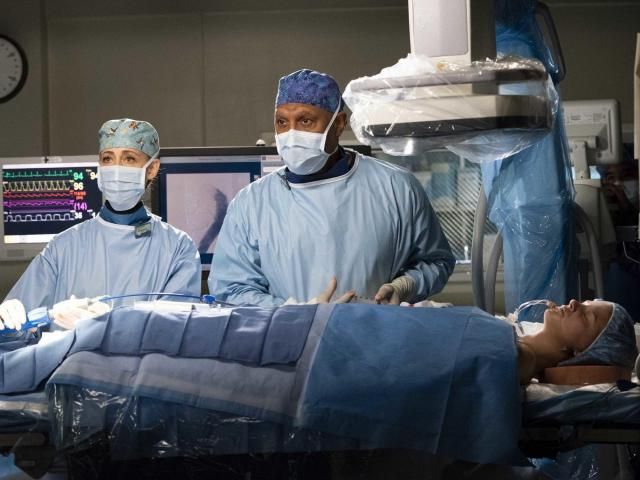 Why 'Grey's Anatomy' almost didn't address the pandemic