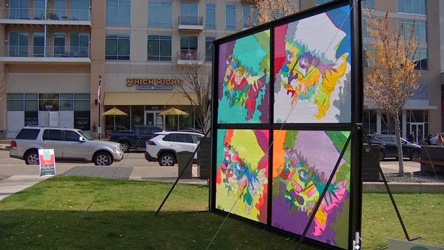 Artists create mural with 5,000 sticky notes