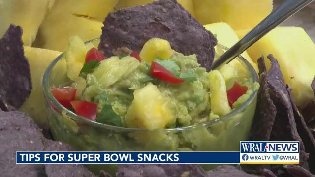 Super Bowl snacking tips: How not to get flagged for too many calories