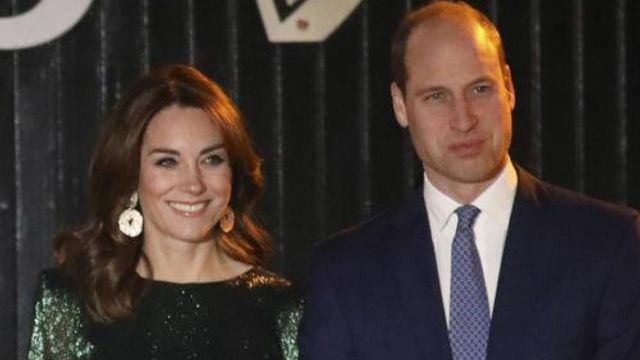 Prince William And Kate Middleton’s First Official Joint Portrait Was Unveiled (Simplemost Photo) Prince William And Kate Middleton’s First Official Joint Portrait Was Unveiled (Simplemost Photo)