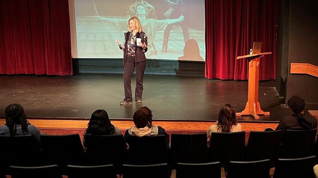NC native Sharon Lawrence leads improv workshop in Rocky Mount