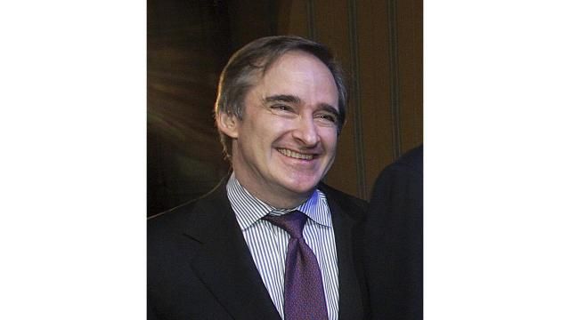 FILE - Los Angeles Opera music director James Conlon, left, appears during a news conference in Los Angeles on Sept. 6, 2006. Conlon is retiring as music director of the Los Angeles Opera at the end of the 2025-26 season, ending a 20-year run that will have spanned half the company's history. (AP Photo/Reed Saxon, File) FILE - Los Angeles Opera music director James Conlon, left, appears during a news conference in Los Angeles on Sept. 6, 2006. Conlon is retiring as music director of the Los Angeles Opera at the end of the 2025-26 season, ending a 20-year run that will have spanned half the company's history. (AP Photo/Reed Saxon, File)