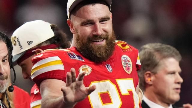 FILE - Kansas City Chiefs tight end Travis Kelce (87) waves after the NFL Super Bowl 58 football game against the San Francisco 49ers Sunday, Feb. 11, 2024, in Las Vegas. The tight end is the host of a new game show called “Are You Smarter Than a Celebrity” for Prime Video, the streamer confirmed Tuesday, April 16, 2024. (AP Photo/Frank Franklin II, File)