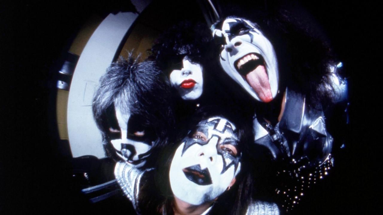 Gene Simmons, Paul Stanley, Pearl Jam mourn Kiss founding member Ace Frehley