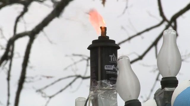 At UNC, early menorah ceremony brings light to all