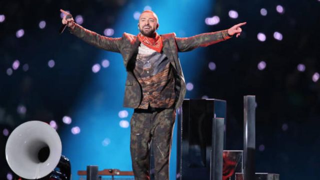 Justin Timberlake hits stage for Super Bowl LII halftime