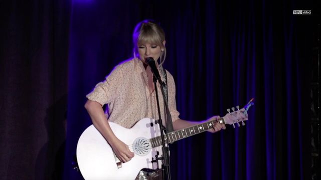 Taylor Swift donates $1M to Tennessee tornado relief