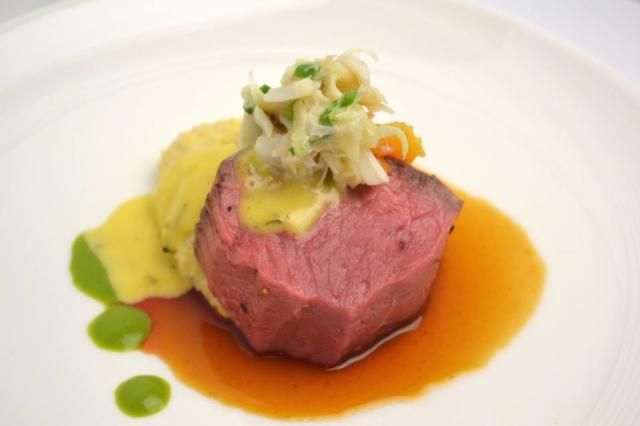 Competition Dining: Battle Beef and Cheese
