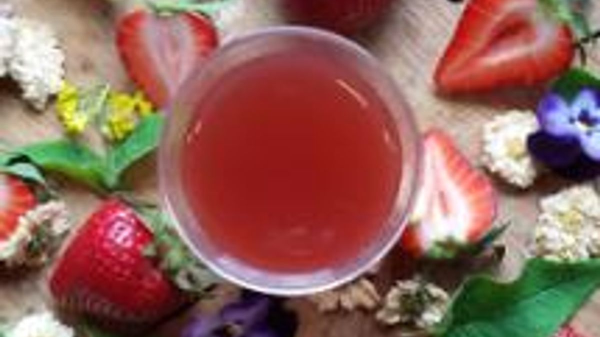Strawberry Chrysanthemum Elixir