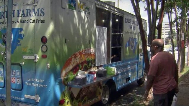 Downtown Raleigh launches pilot program for food trucks