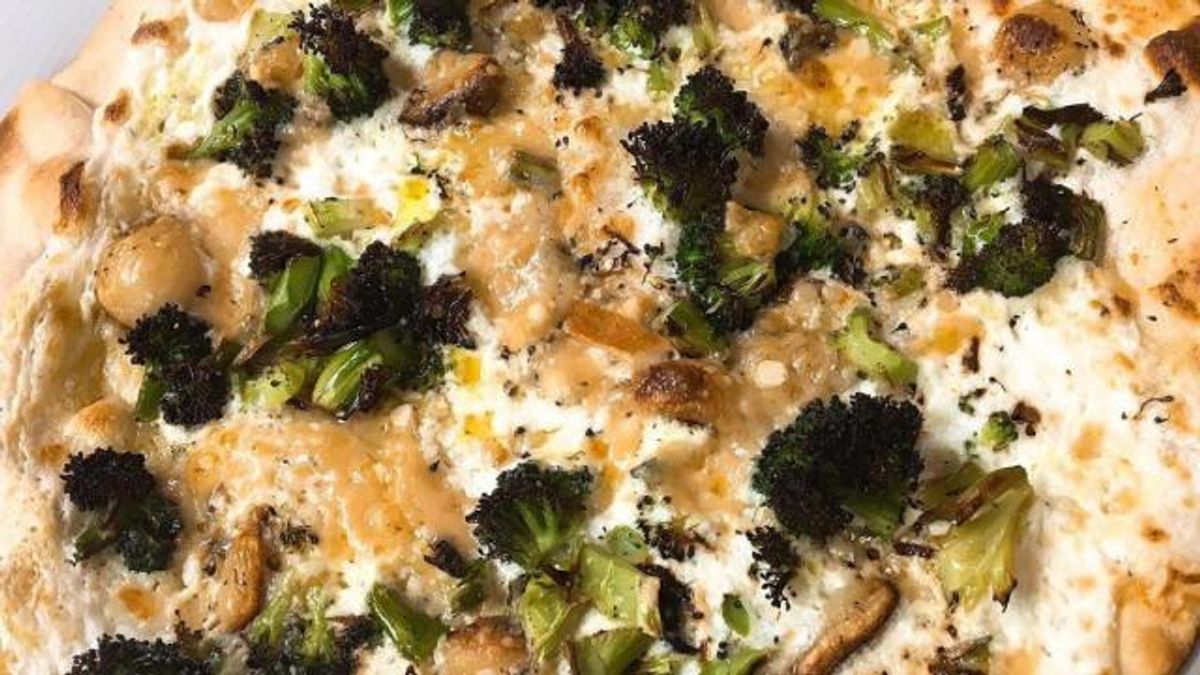 Il Palio chef serves up gourmet pizza