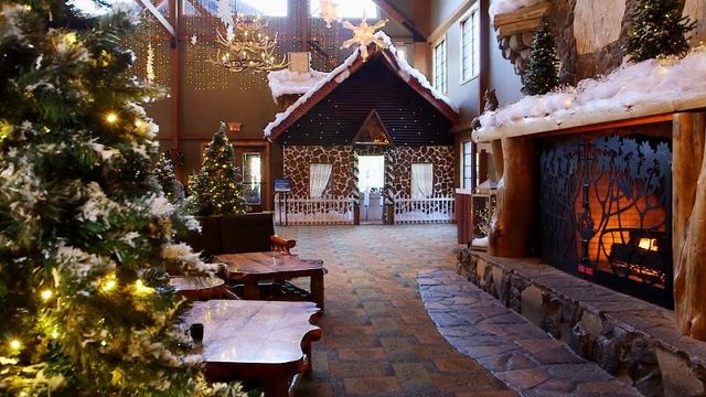 Great Wolf Lodge creates life-size gingerbread house