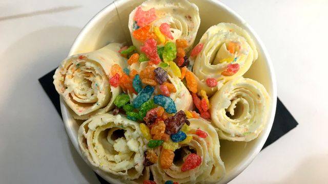 Hand-rolled ice cream bar opens in Cary