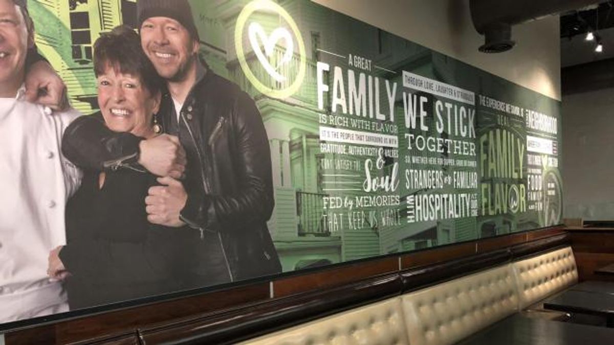 Wahlburgers Raleigh
