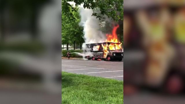 Raw video: Local food truck catches fire
