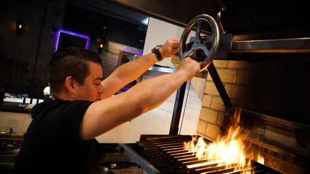 'Top Chef' alum opens Raleigh restaurant
