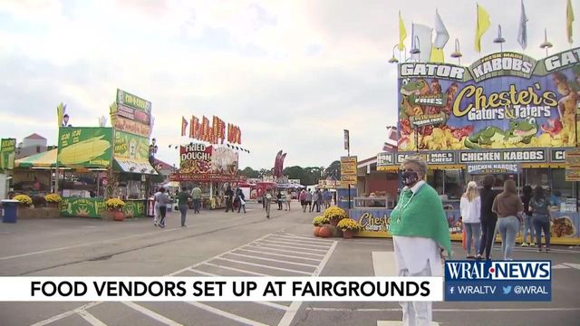 People come out, take chance to enjoy State Fair food at fairgrounds