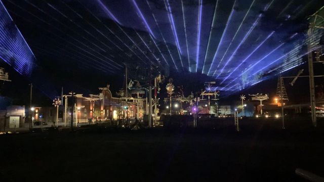 Laser light show a new holiday tradition in Wilson