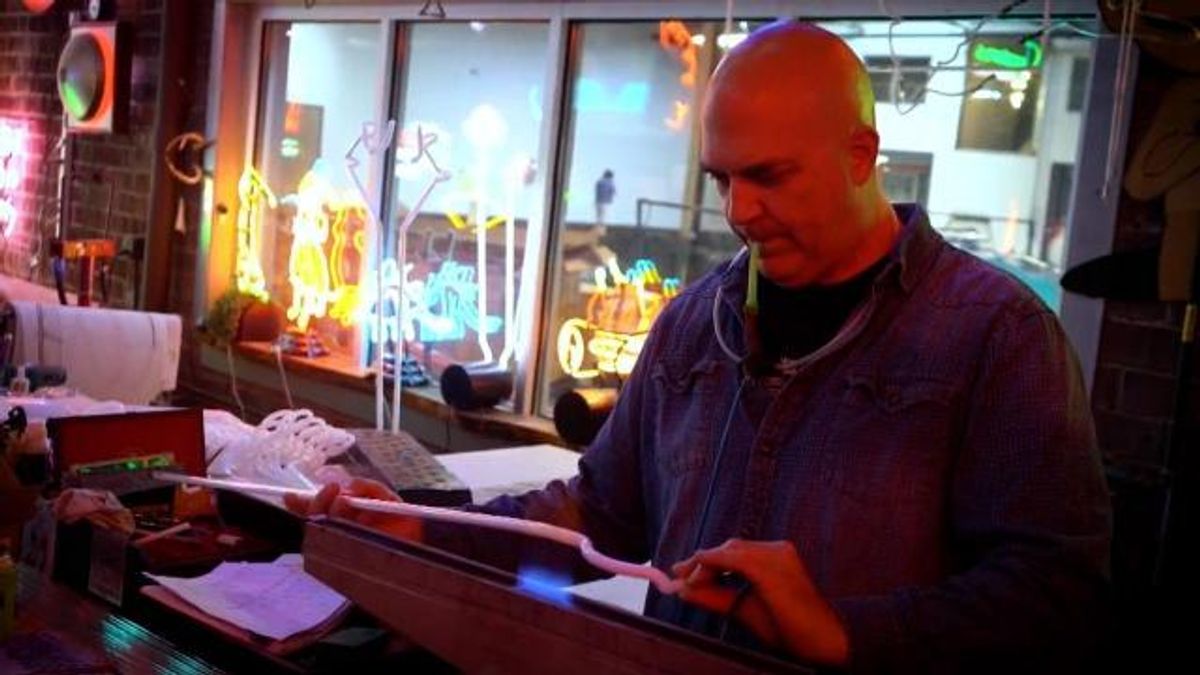 Artist and glass blower Nate Sheaffer 