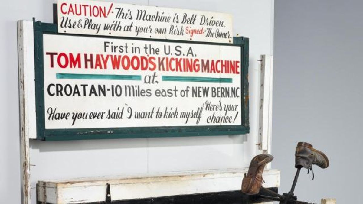 Once located near Croatan in eastern North Carolina, this kicking machine served as a popular roadside stop for many years after its installation in 1937.