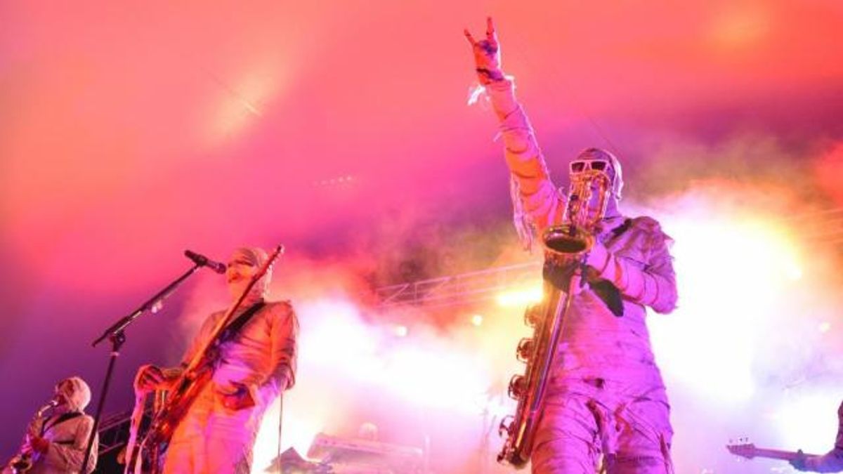 Here Come the Mummies: Funk-rock band takes the stage in Durham