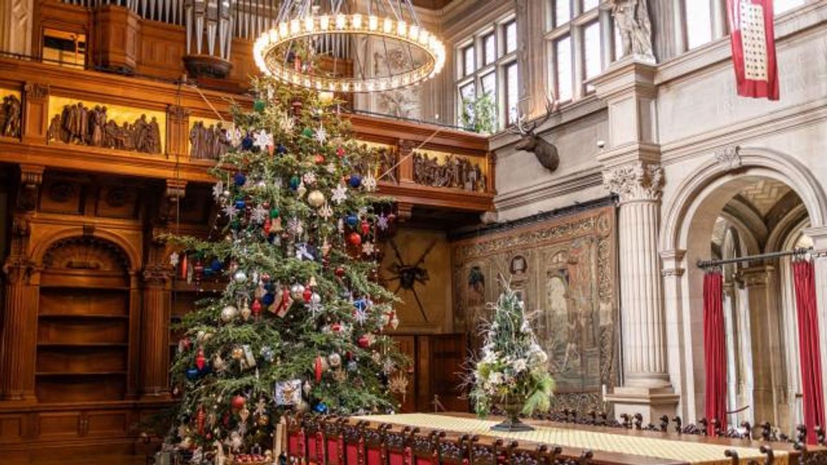 Biltmore Banquet tree