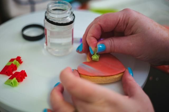 Cookie decorating, baking class, Valentine's Day, heart cookies