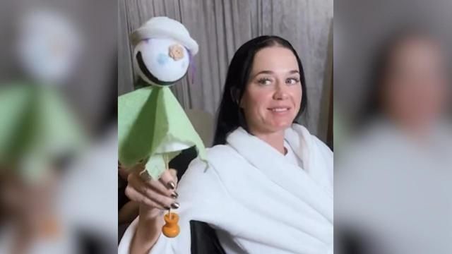Katy Perry shows the toy her daughter made at Marbles Kids Museum (Instagram)
