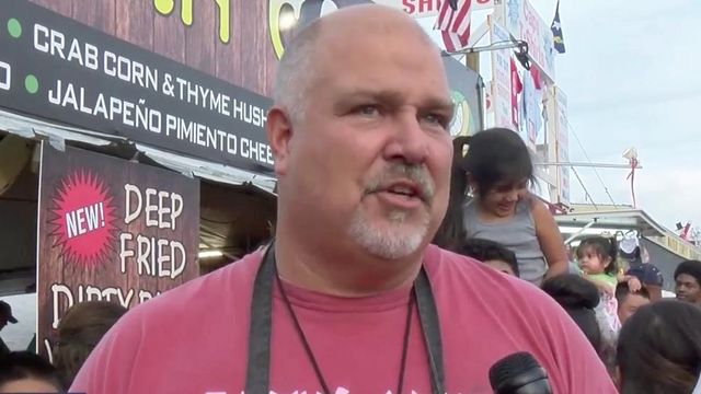 Fair booth owner gives back to hurricane victims