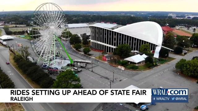 SkyGazer ferris wheel being set up for State Fair
