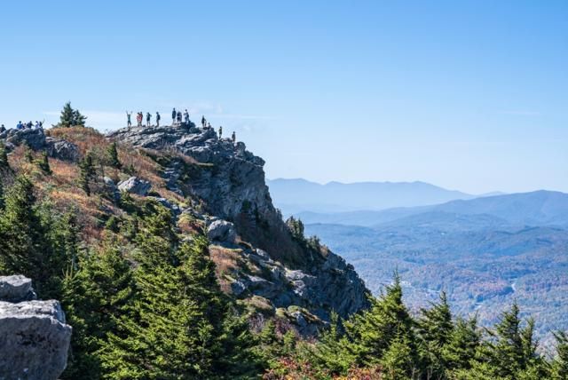 Grandfather Mountain State Park, NC; Photo by Margaret.Wiktor/Shutterstock.com