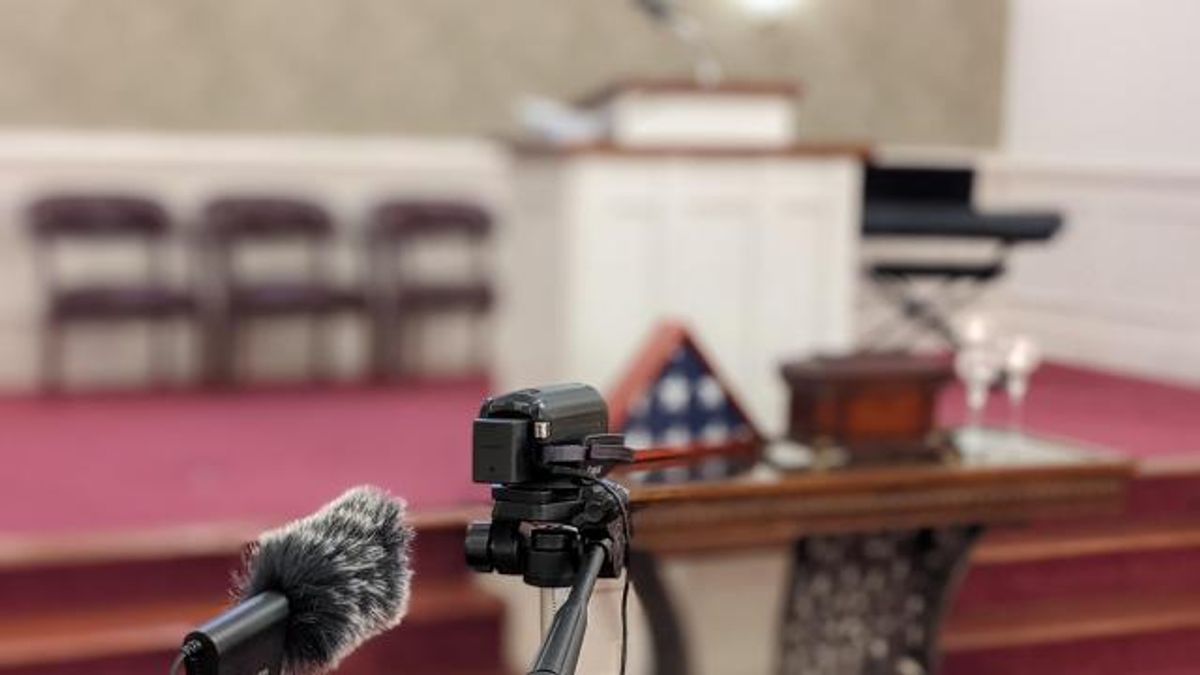 Many funeral homes broadcast services