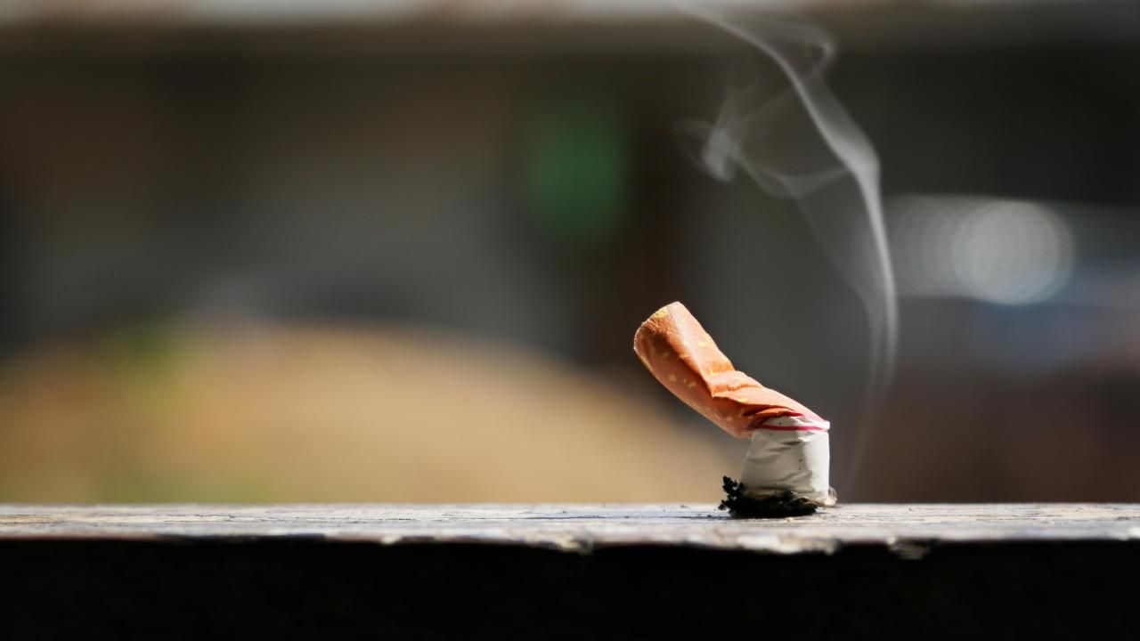 cigarette in english What does tobacco mean?