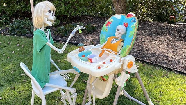 This Raleigh skeleton family changes poses daily