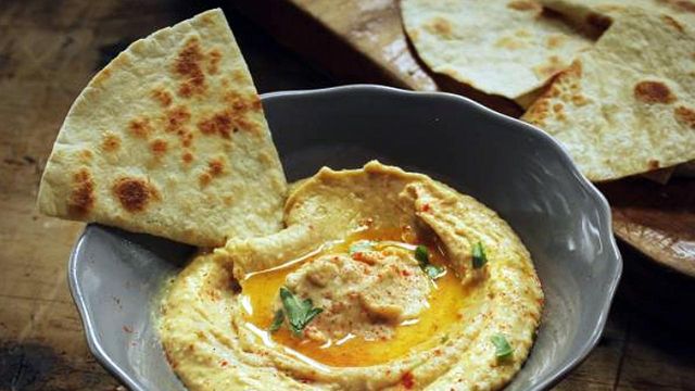 Hummus ingredients may overshadow benefits of chickpeas