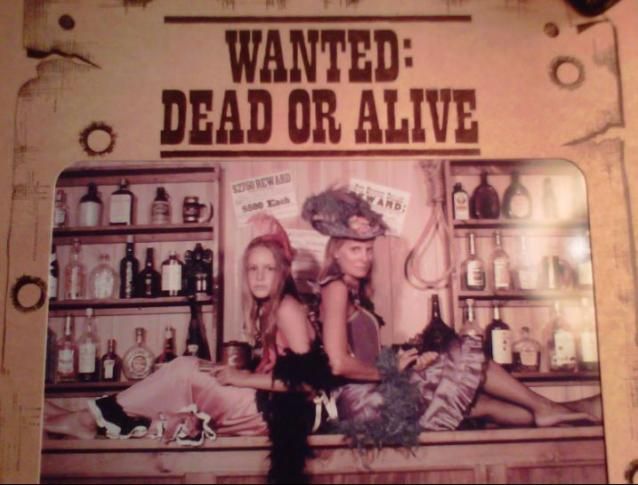 Amanda Lamb and daughter as outlaws