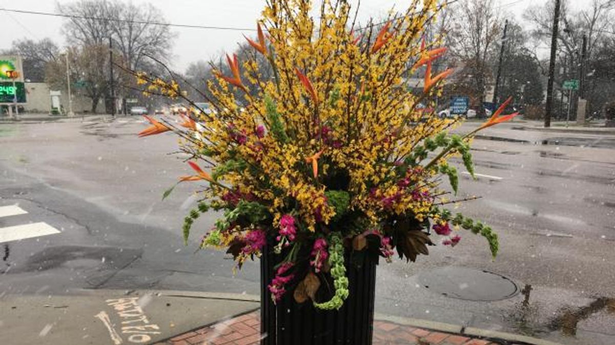 Trash can bouquet in Raleigh