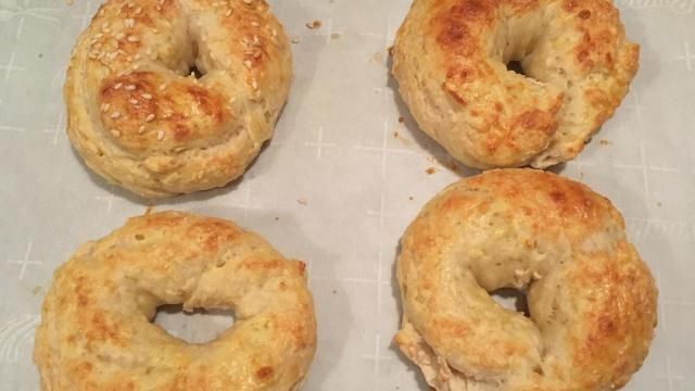 Greek yogurt bagel