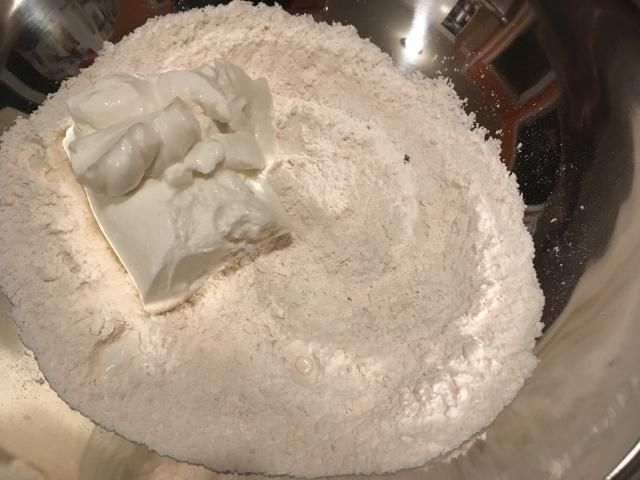 Greek yogurt bagel