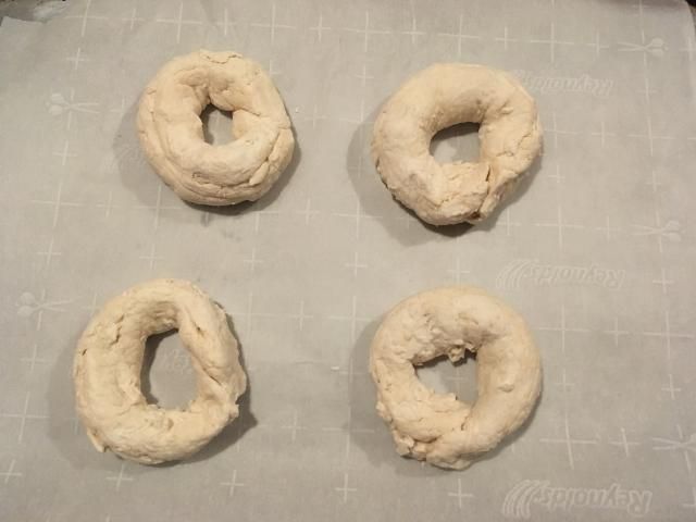 Greek yogurt bagel