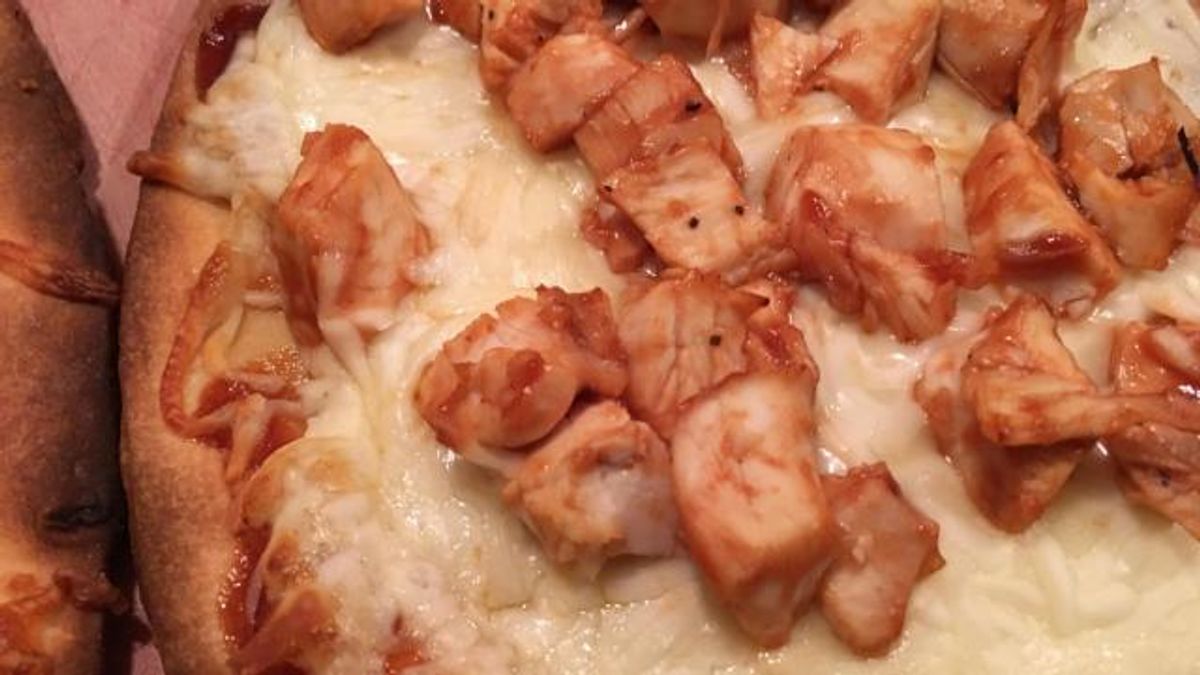 Naan pizza
