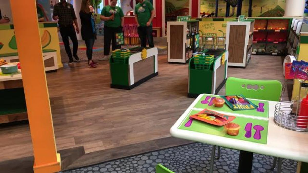 Hometown Grocery at Marbles Kids Museum