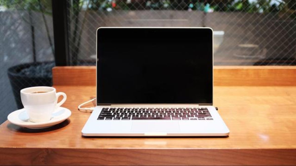 Computer screen