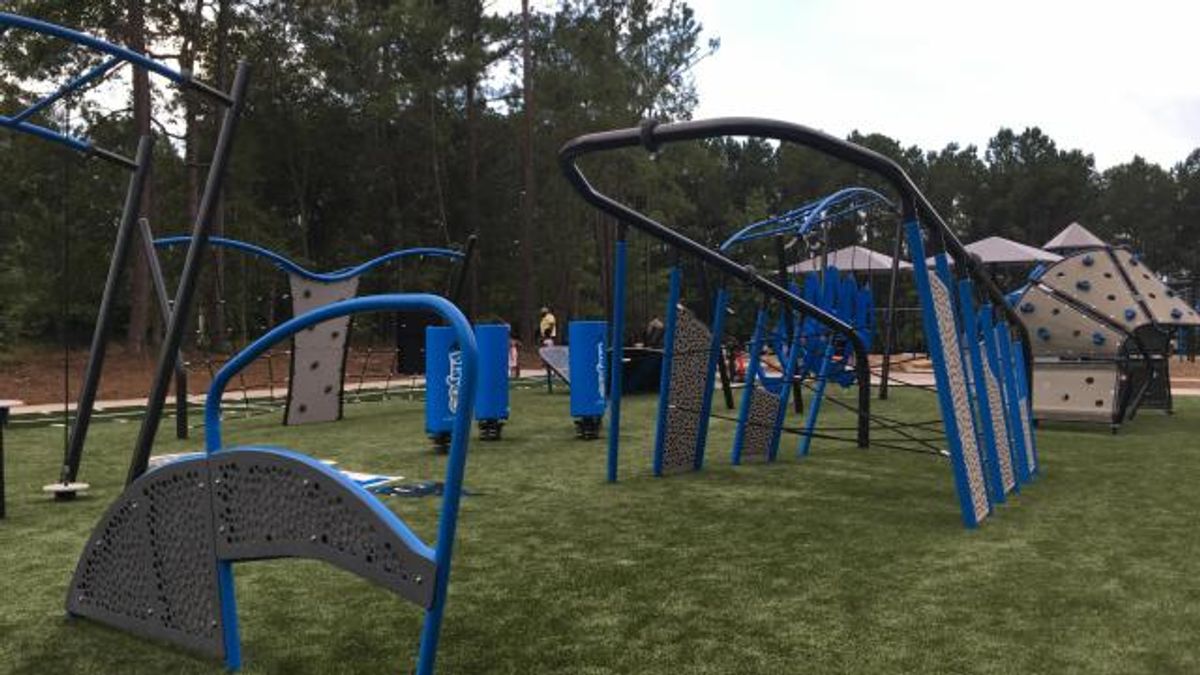 Panthers Play 60 challenge course and playground at Barwell Road Park