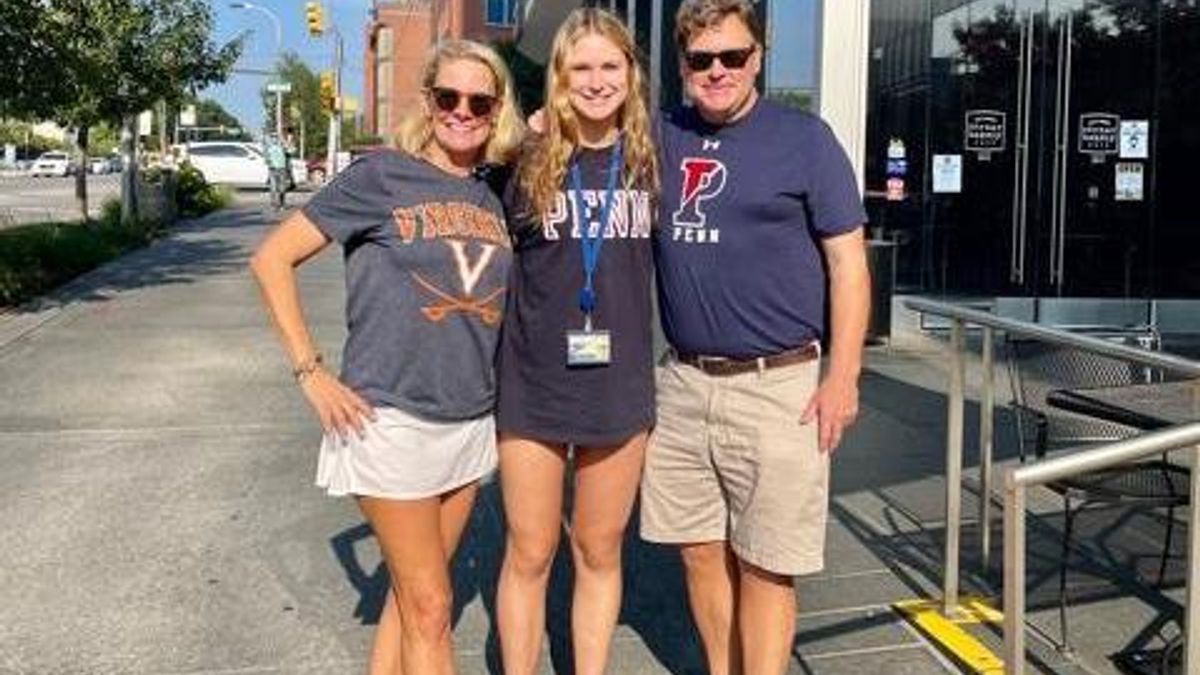 Amanda with her younger daughter and husband